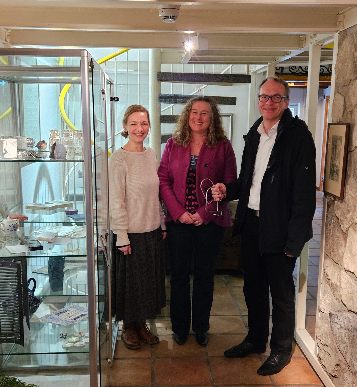 André Dora eröffnet Tauschbox im Dorfschultenhof