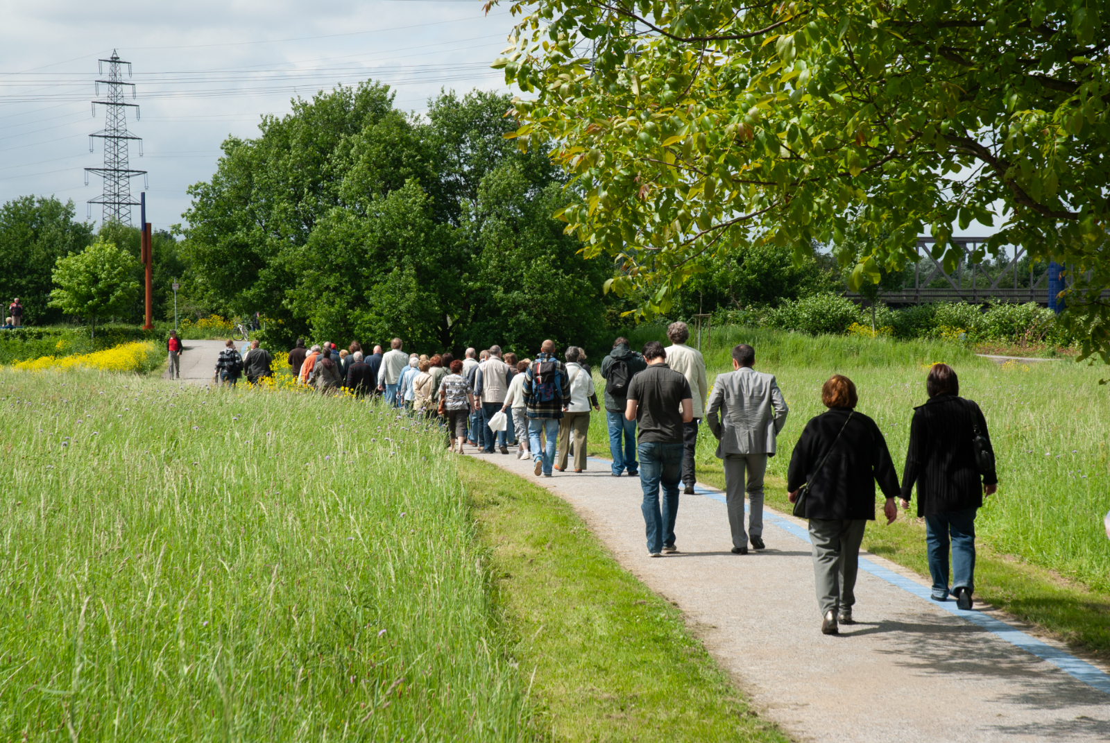 Vier blaugrüne Wandertouren laden zum Erleben der Region ein