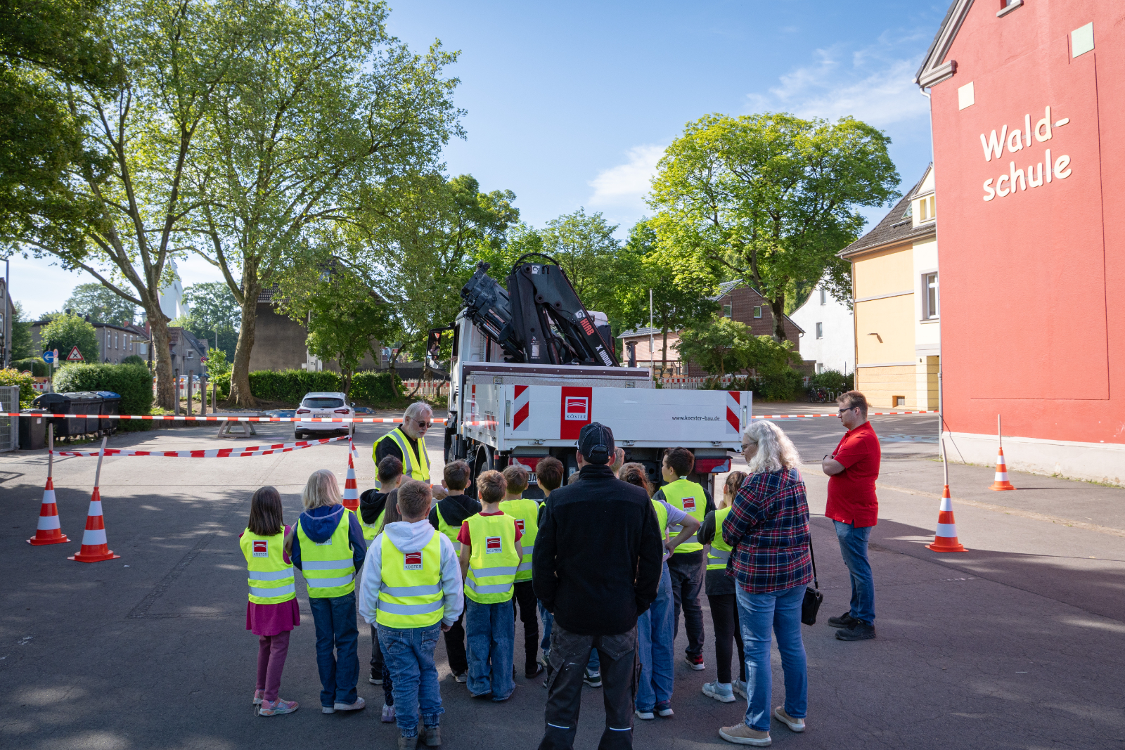 Fernwärmeausbau: Waldschule erhält Baustellen-Unterricht