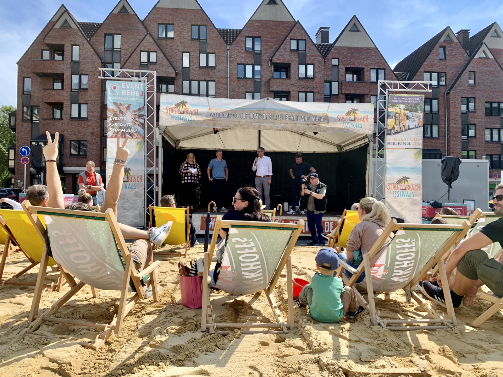 Strand, Street Food und Salsa beim 4. Beachfestival