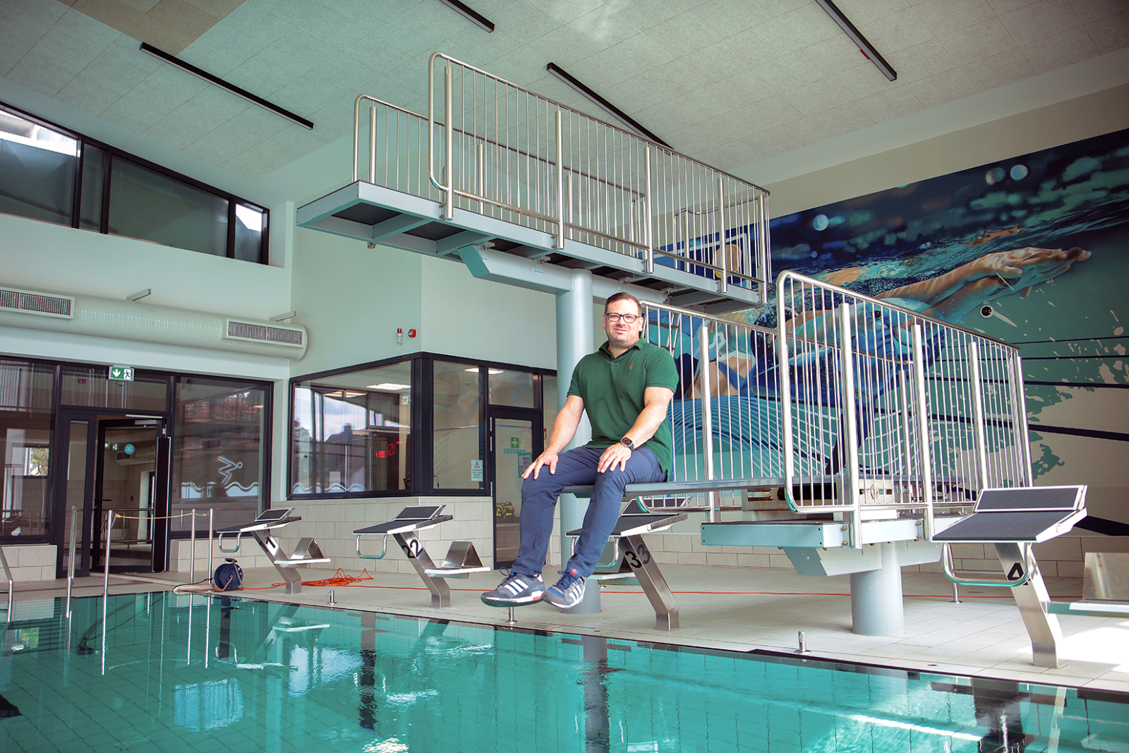 Unter dem Schwimmbecken